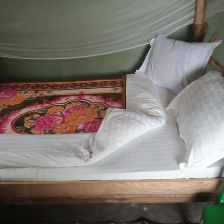 Lake Lyantonde Eco Campsite Original Fort Portal Ngoại thất bức ảnh