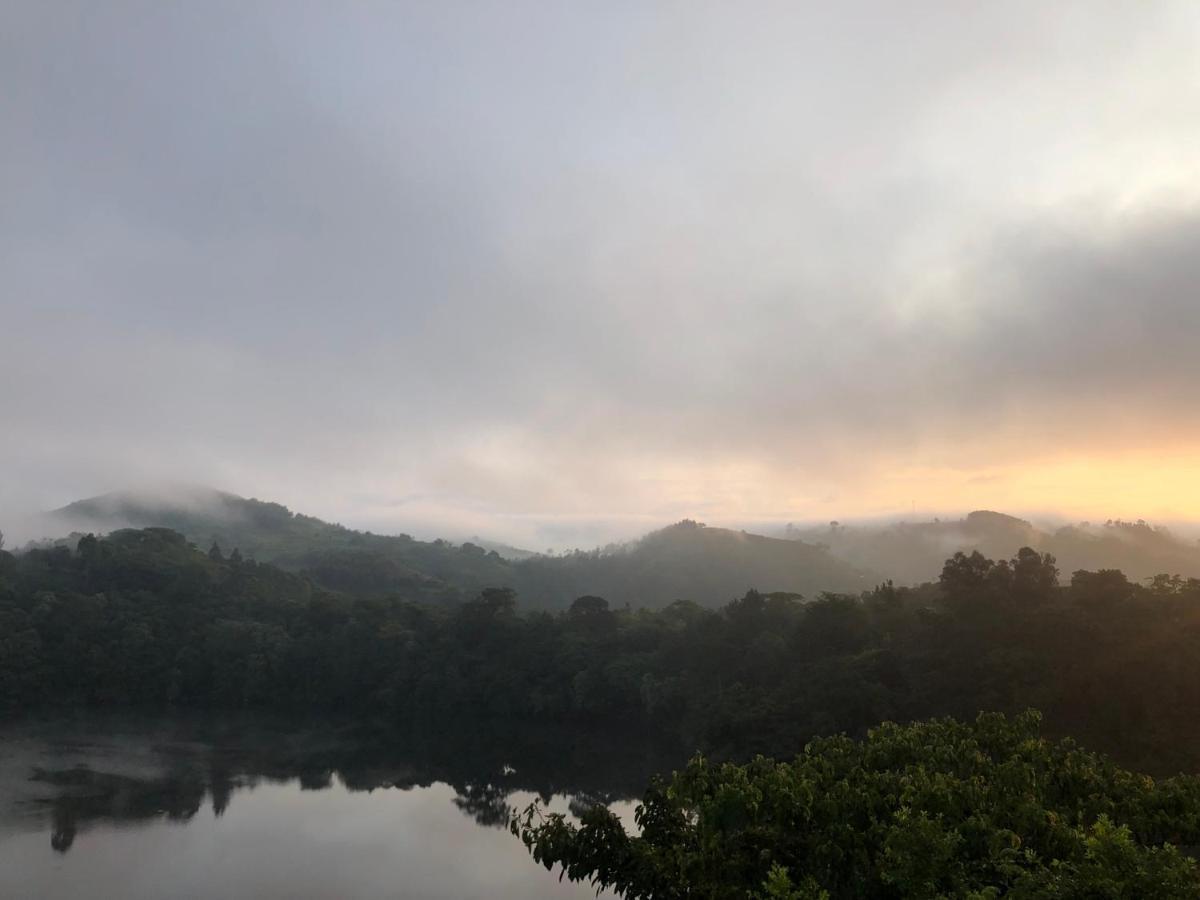 Lake Lyantonde Eco Campsite Original Fort Portal Ngoại thất bức ảnh