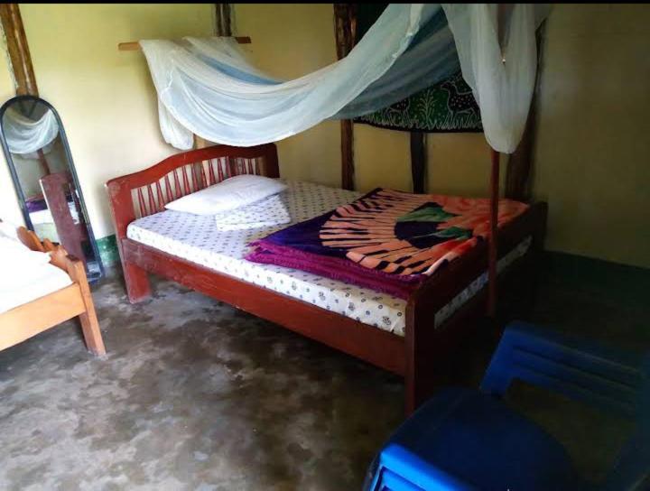 Lake Lyantonde Eco Campsite Original Fort Portal Ngoại thất bức ảnh